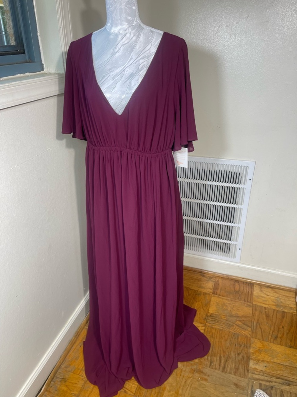 Show Me Your MuMu Emily Maxi Size 1X Merlot Chiffon V Neck autumn wedding dress - Picture 2 of 4